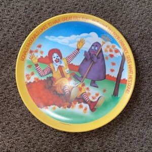 Vintage Ronald McDonald plates‎